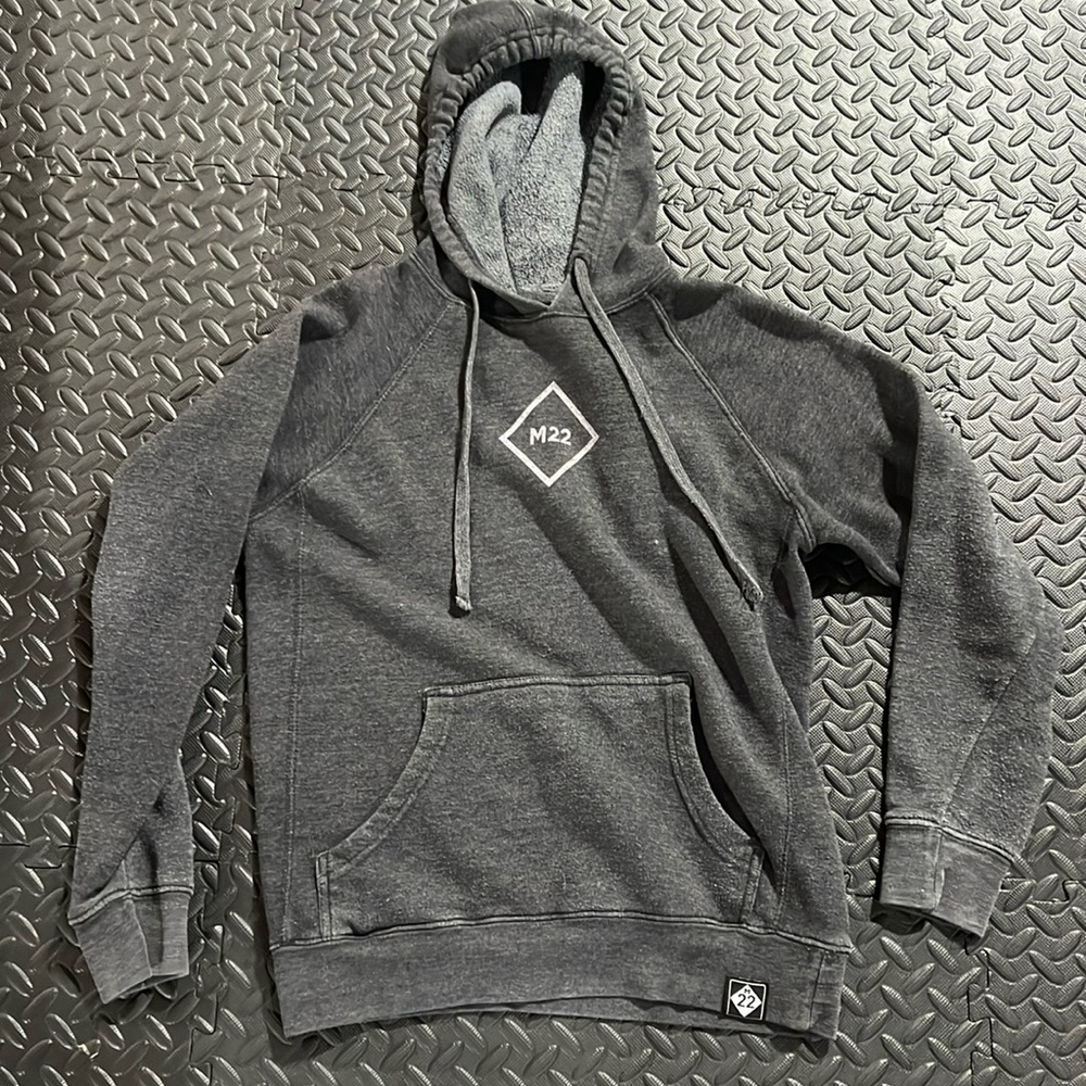 M22 hoodie size small